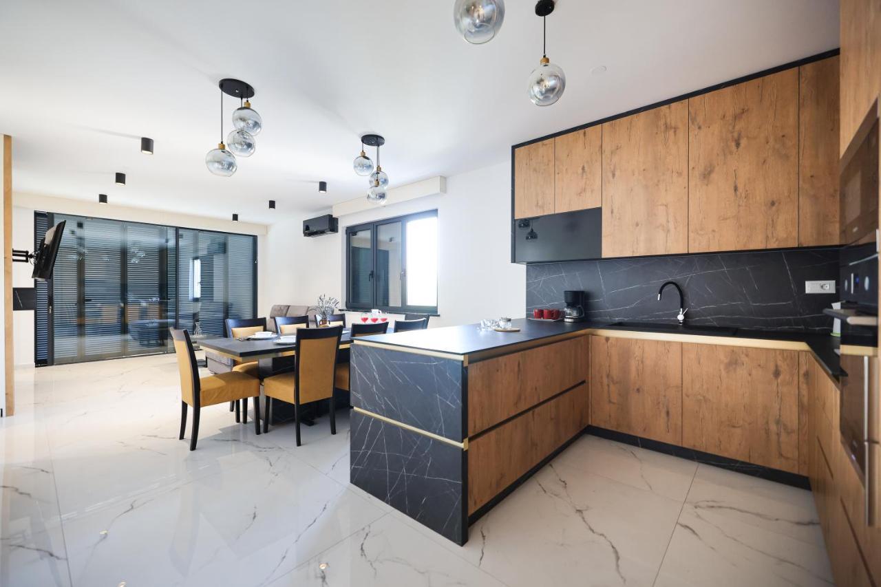Bliss Apartment Sukosan